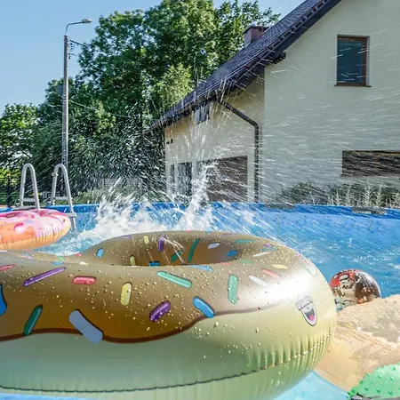 بيت للعطل 2 Bedroom Amazing In Płoskinie