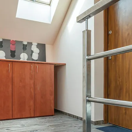 2 Bedroom Amazing In Płoskinie