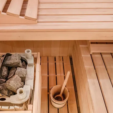 بيت للعطل 2 Bedroom Amazing In Płoskinie